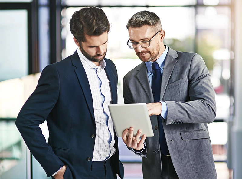 End-to-End Contract Management Header Banner