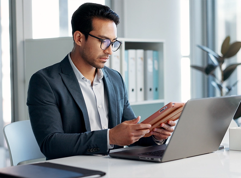 Financial Contract Management Header Banner